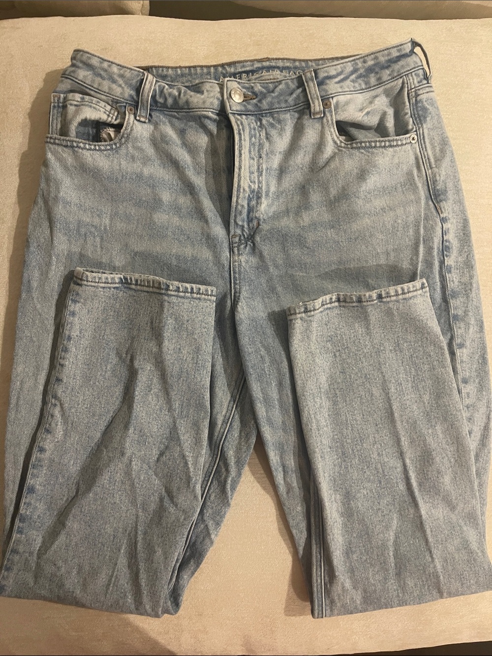 American Eagle Mom Jeans High Rise Light Wash Denim Size 14 Regular